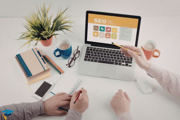 BA (Hons) Digital Marketing Management with Foundation Year